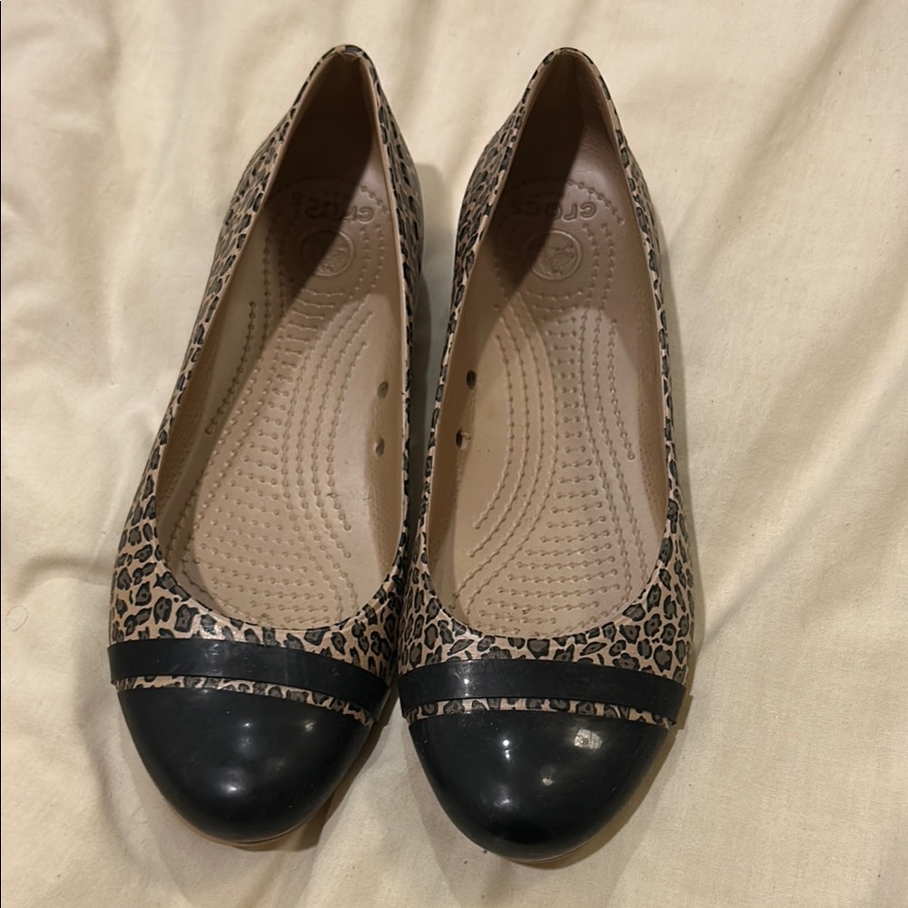 CROCS Brown and Black Loafers with Textured Comfort